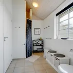 Svenn - 400m From The Sea By Interhome Nyaraló *
