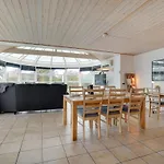 Svenn - 400m From The Sea By Interhome Nyaraló