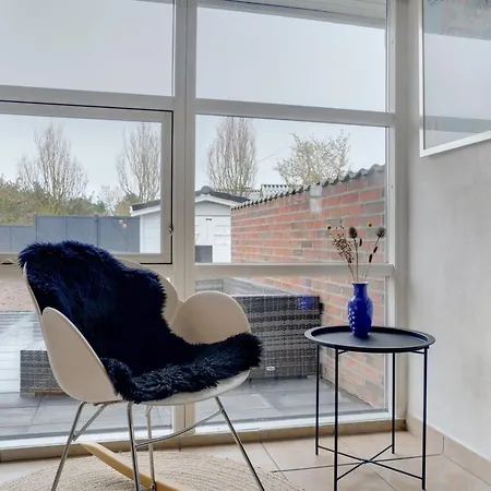 Svenn - 400m From The Sea By Interhome