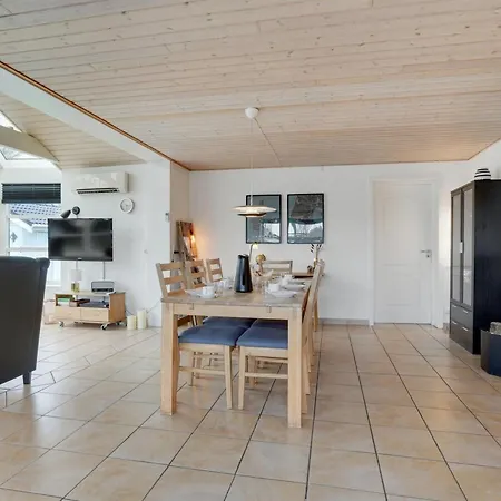 Svenn - 400m From The Sea By Interhome Blåvand