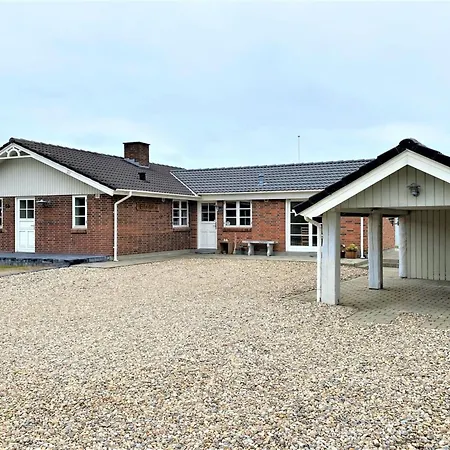 Svenn - 400m From The Sea By Interhome Semesterbostad