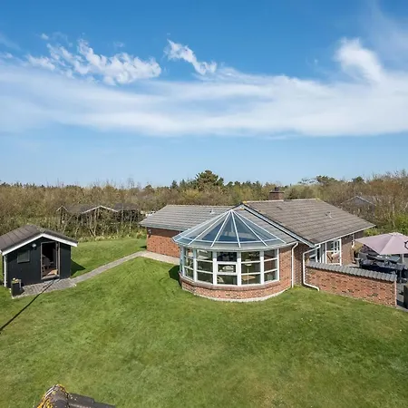 Semesterbostad Svenn - 400m From The Sea By Interhome