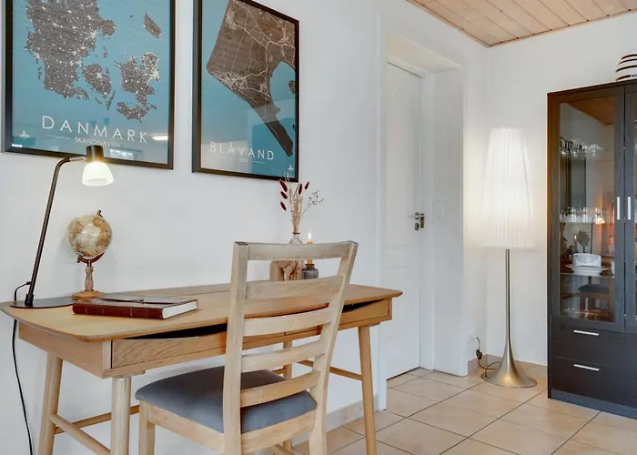 Svenn - 400m From The Sea By Interhome *