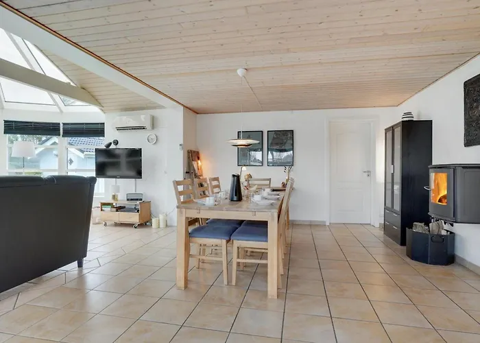 Svenn - 400m From The Sea By Interhome Blåvand